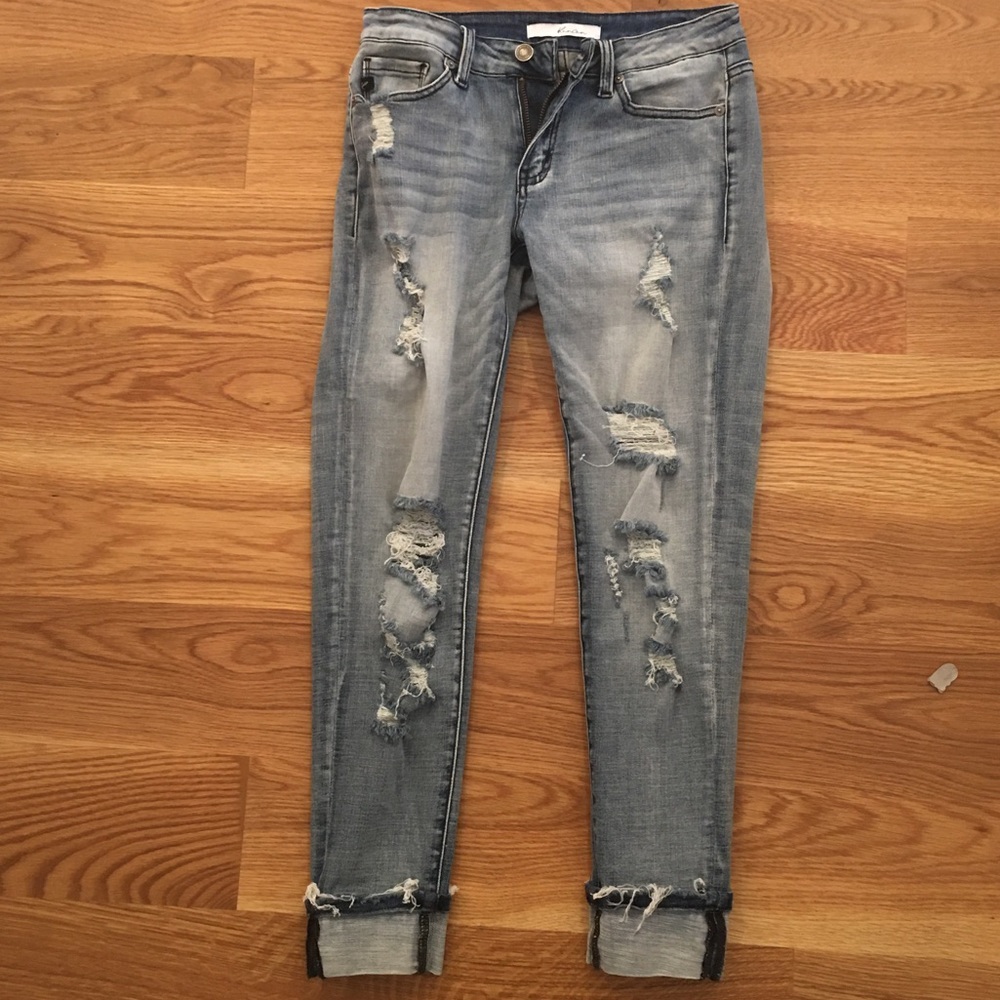 KanCan DISTRESSED DENIM JEANS RIP 26 - LIKE NEW